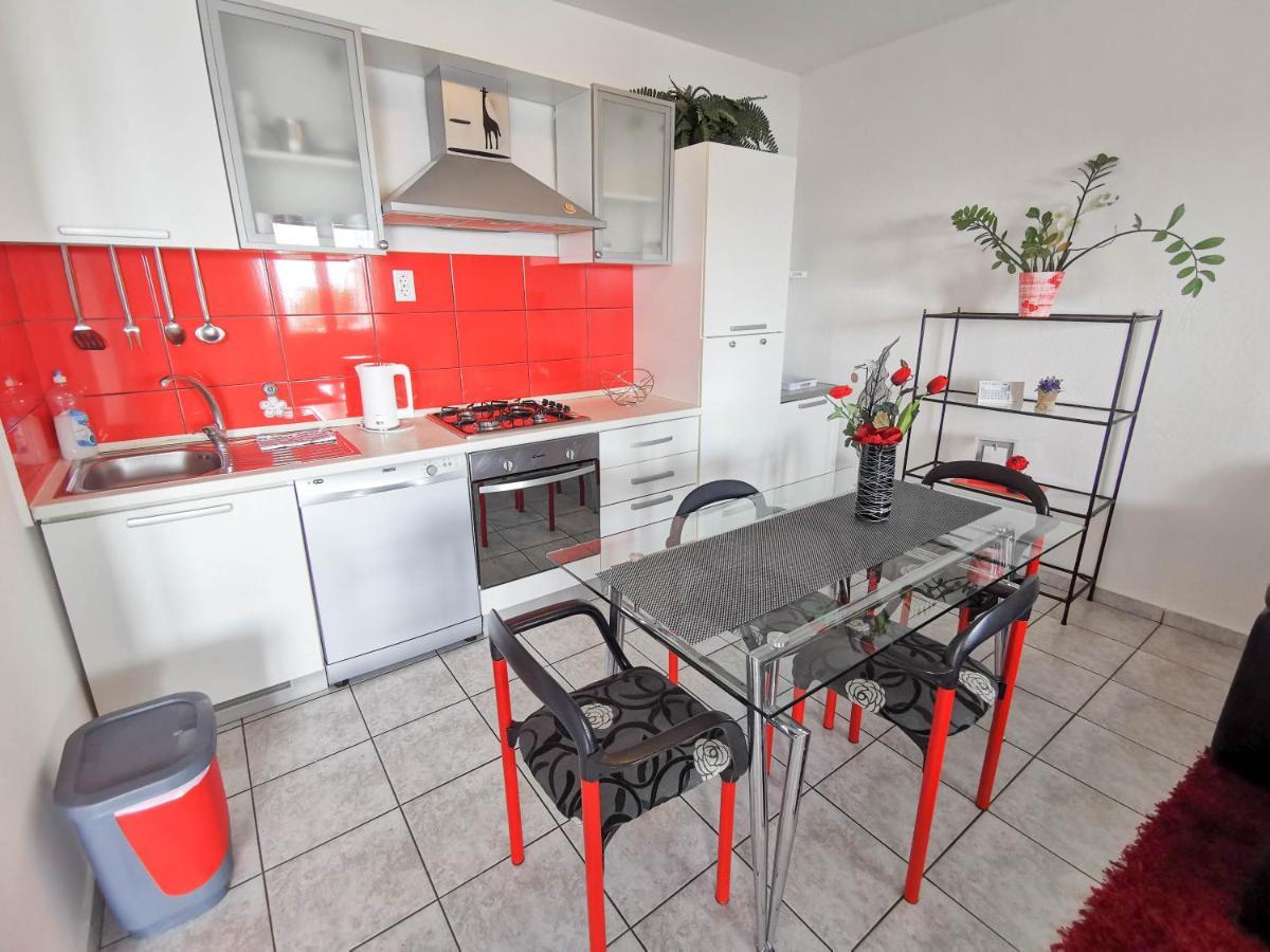 Turina Apartments ماكارسكا المظهر الخارجي الصورة